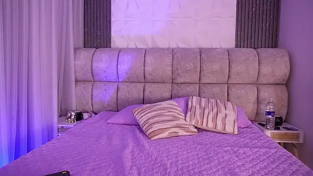 Godess Scarlett77 online show from May 8, 3:23 am