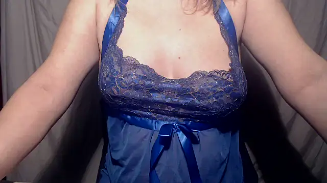 Snapshot of 1BECHA1 chatting on February 15, 2:26 am 1BECHA1 online show from February 15, 2:26 am