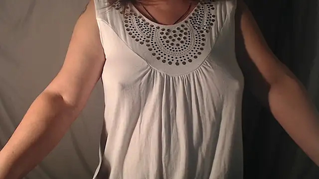 Snapshot of 1BECHA1 chatting on September 29, 6:24 pm 1BECHA1 online show from September 29, 6:24 pm