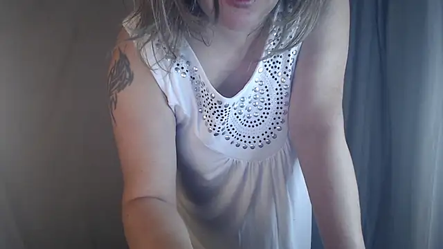 Snapshot of 1BECHA1 chatting on October 1, 12:49 am 1BECHA1 online show from October 1, 12:49 am