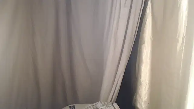 Snapshot of 1BECHA1 chatting on October 5, 3:32 pm 1BECHA1 online show from October 5, 3:32 pm