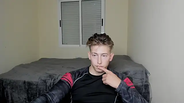 Snapshot of Findom_alpha chatting on December 15, 10:26 pm Findom alpha online show from December 15, 10:26 pm