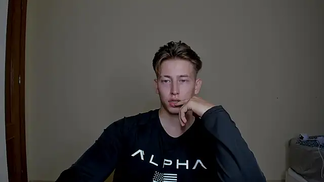 Snapshot of Findom_alpha chatting on February 4, 11:49 pm Findom alpha online show from February 4, 11:49 pm