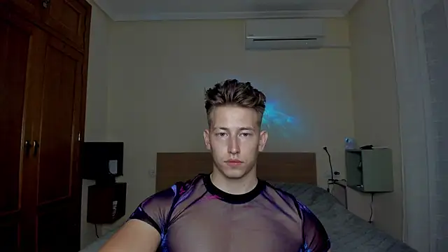 Snapshot of Findom_alpha chatting on February 15, 8:01 pm Findom alpha online show from February 15, 8:01 pm