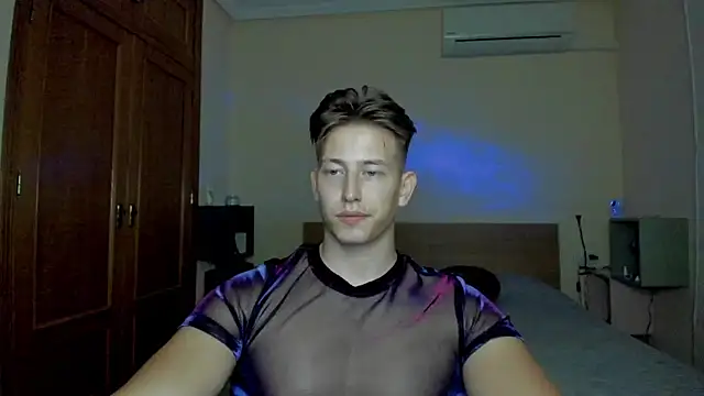 Snapshot of Findom_alpha chatting on March 10, 9:51 pm Findom alpha online show from March 10, 9:51 pm