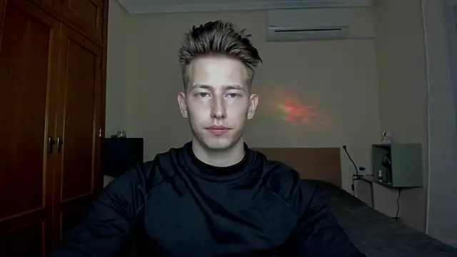 Snapshot of Findom_alpha chatting on March 16, 9:37 pm Findom alpha online show from March 16, 9:37 pm