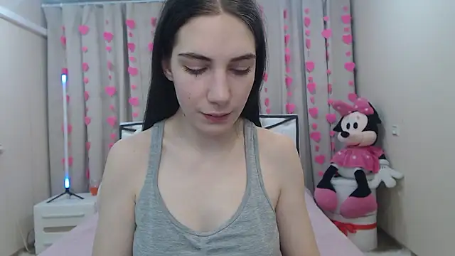 Snapshot of NikaStark_ chatting on February 12, 7:42 pm NikaStark online show from February 12, 7:42 pm