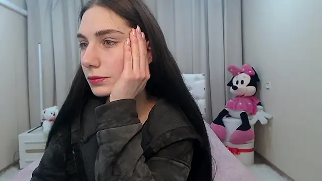 Snapshot of NikaStark_ chatting on February 15, 7:32 pm NikaStark online show from February 15, 7:32 pm