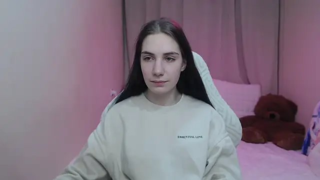 Snapshot of NikaStark_ chatting on March 5, 7:43 pm NikaStark online show from March 5, 7:43 pm