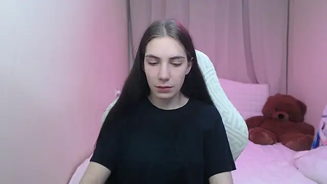 Snapshot of NikaStark_ chatting on March 8, 7:28 pm NikaStark online show from March 8, 7:28 pm