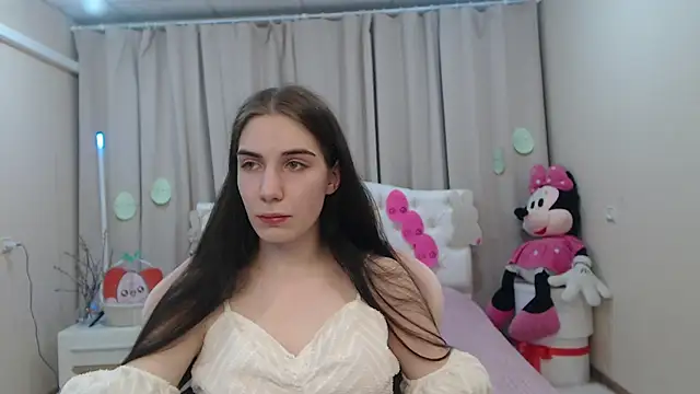 Snapshot of NikaStark_ chatting on April 5, 6:49 pm NikaStark online show from April 5, 6:49 pm
