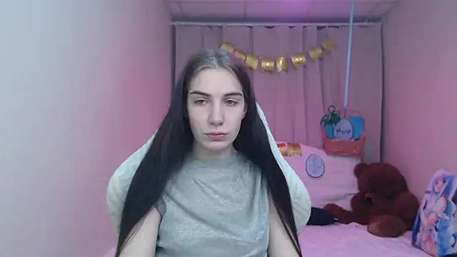Snapshot of NikaStark_ chatting on April 13, 6:46 pm NikaStark online show from April 13, 6:46 pm