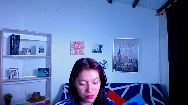 Sian  1 online show from December 5, 12:44 pm