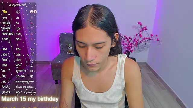 Snapshot of CamilaHarperr_ chatting on March 9, 9:35 am CamilaHarperr online show from March 9, 9:35 am