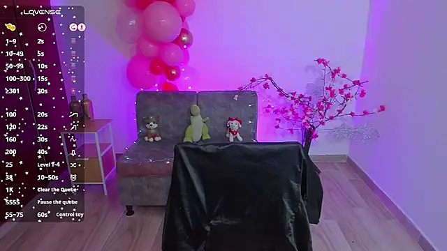 Snapshot of CamilaHarperr_ chatting on March 21, 8:30 am CamilaHarperr online show from March 21, 8:30 am