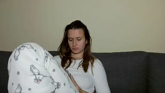 Snapshot of Submissive_love chatting on February 3, 8:03 pm Submissive love online show from February 3, 8:03 pm