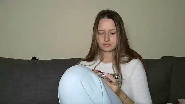 Snapshot of Submissive_love chatting on February 15, 10:42 pm Submissive love online show from February 15, 10:42 pm
