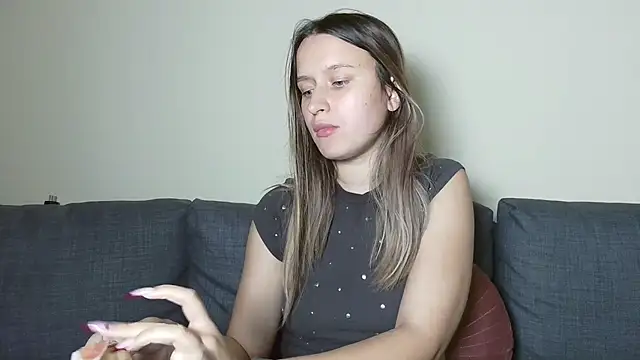 Snapshot of Submissive_love chatting on February 24, 8:25 pm Submissive love online show from February 24, 8:25 pm