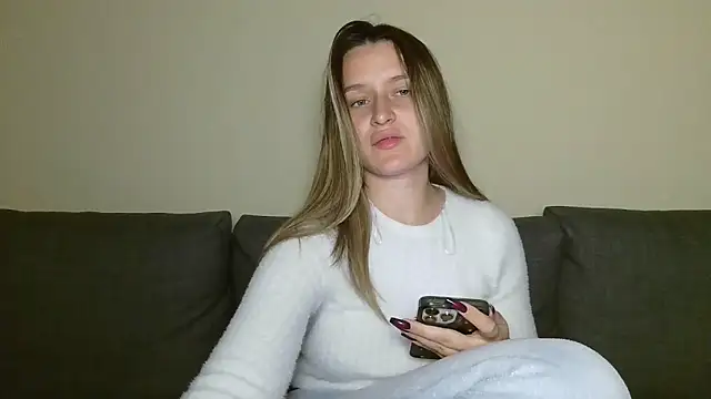 Snapshot of Submissive_love chatting on March 17, 9:13 pm Submissive love online show from March 17, 9:13 pm