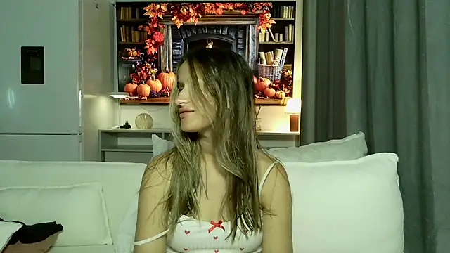 Snapshot of Submissive_love chatting on October 1, 11:00 pm Submissive love online show from October 1, 11:00 pm