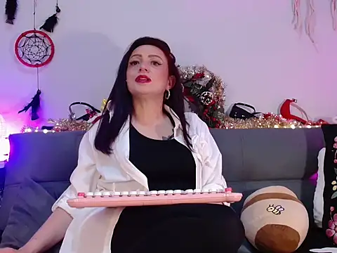 catalinamommyx online show from January 4, 4:12 am