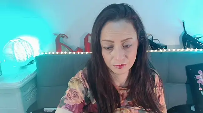 catalinamommyx online show from January 31, 8:22 pm