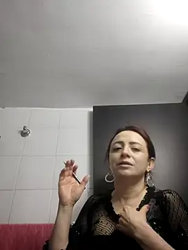 catalinamommyx online show from October 5, 4:00 am