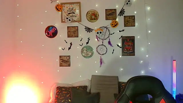 catalinamommyx online show from October 30, 12:01 am