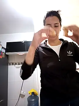 Snapshot of Bonny_Klote chatting on October 6, 2:47 pm Bonny Klote online show from October 6, 2:47 pm