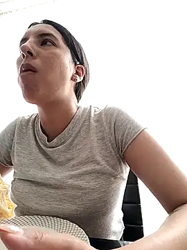 Snapshot of Bonny_Klote chatting on October 15, 2:06 pm Bonny Klote online show from October 15, 2:06 pm