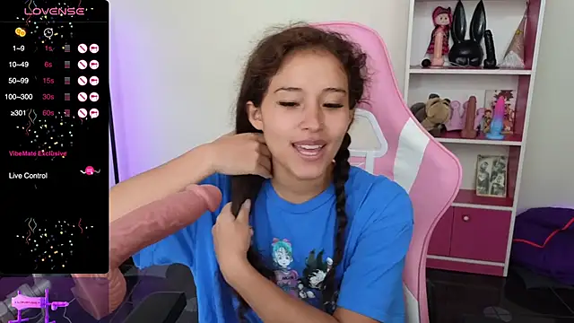 redbarbiedollx online show from February 13, 2:31 pm