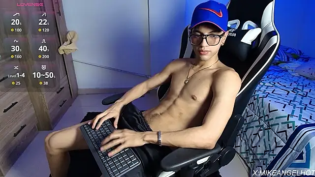 Snapshot of Angelligth chatting on March 7, 5:59 am Angelligth online show from March 7, 5:59 am