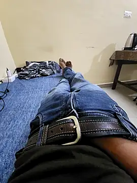 Snapshot of rocksrockydick chatting on December 8, 4:46 am rocksrockydick online show from December 8, 4:46 am