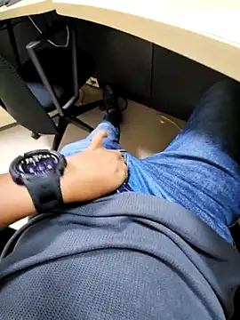 Snapshot of rocksrockydick chatting on September 24, 2:37 am rocksrockydick online show from September 24, 2:37 am