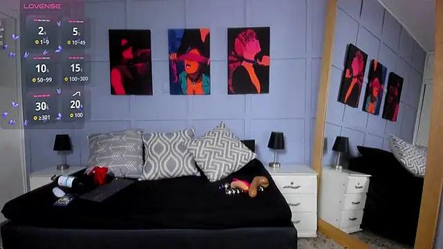 Elizabeth Santos online show from November 18, 5:01 am