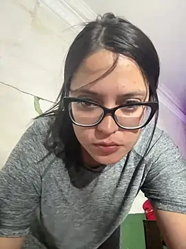 Snapshot of Karla-sexy01 chatting on February 17, 4:20 am Karla-sexy01 online show from February 17, 4:20 am