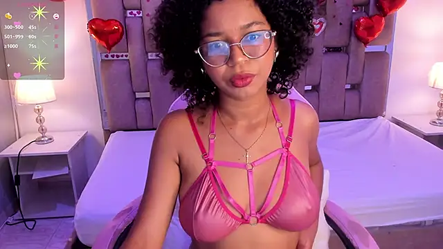 Snapshot of MilaHall_ chatting on February 21, 12:49 am MilaHall  online show from February 21, 12:49 am