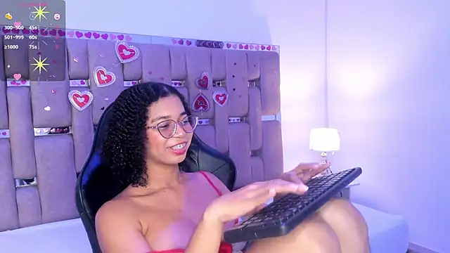 Snapshot of MilaHall_ chatting on March 11, 3:59 am MilaHall  online show from March 11, 3:59 am