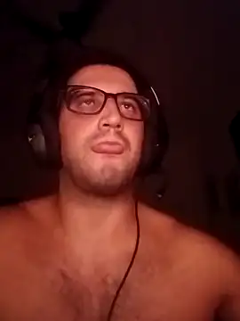 Snapshot of maxiporonga1 chatting on April 2, 3:37 am maxiporonga1 online show from April 2, 3:37 am