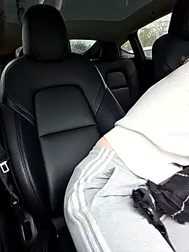 Snapshot of Giuliana_baby chatting on December 3, 8:45 am Giuliana baby online show from December 3, 8:45 am