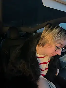 Snapshot of Giuliana_baby chatting on January 10, 7:43 am Giuliana baby online show from January 10, 7:43 am