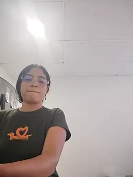 Snapshot of DAFNNEE_ROSS chatting on October 29, 2:30 pm DAFNNEE ROSS online show from October 29, 2:30 pm