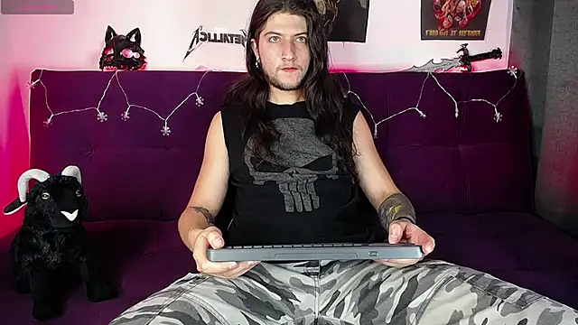 blckwolf 6 online show from December 16, 8:48 pm
