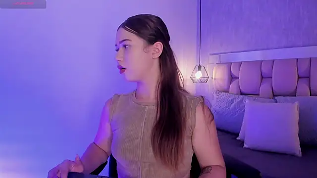 Roxie-Summers11 online show from February 21, 7:32 pm