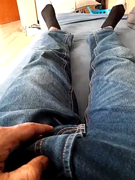 Snapshot of Big_Dick_22_in_Room chatting on March 3, 2:37 pm Big Dick 22 in Room online show from March 3, 2:37 pm