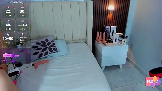 CAMILAGRAY online show from March 9, 12:42 pm