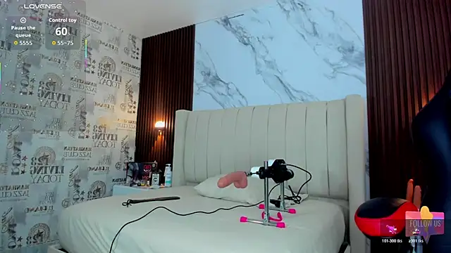 CAMILAGRAY online show from March 25, 12:33 pm