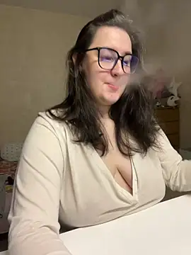 Snapshot of hungry1bunny chatting on December 3, 7:44 pm hungry1bunny online show from December 3, 7:44 pm