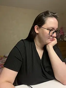 Snapshot of hungry1bunny chatting on January 24, 11:23 pm hungry1bunny online show from January 24, 11:23 pm