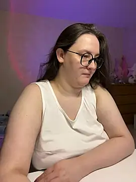 Snapshot of hungry1bunny chatting on March 2, 7:34 pm hungry1bunny online show from March 2, 7:34 pm